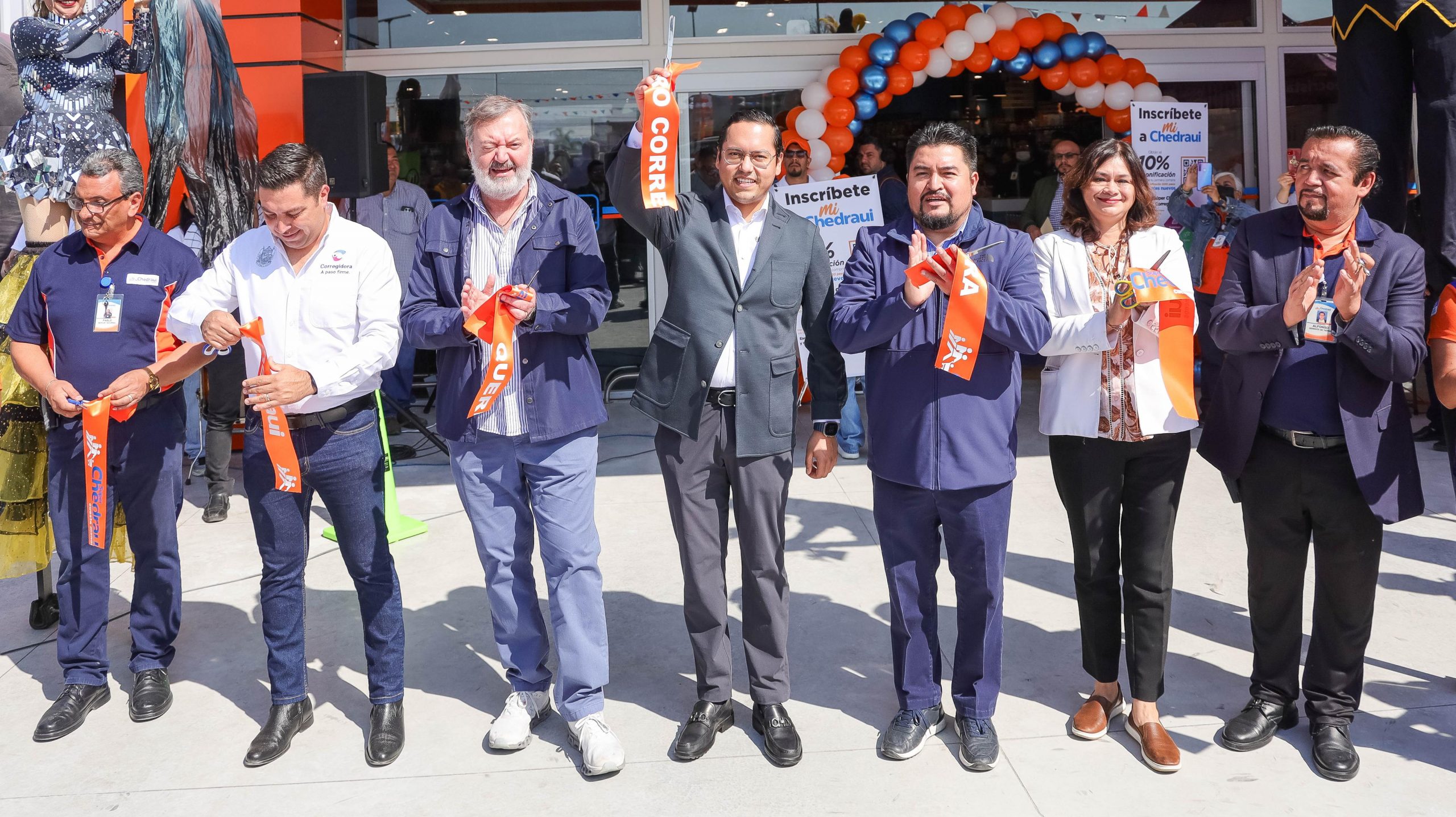 Chepe Guerrero inaugura el nuevo Súper Chedraui en Corregidora