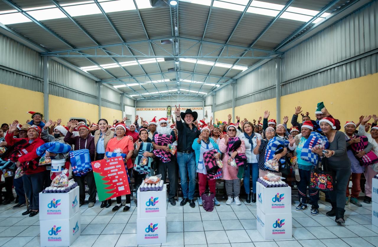 Entrega Rodrigo Monsalvo 5 mil despensas a adultos mayores durante diciembre