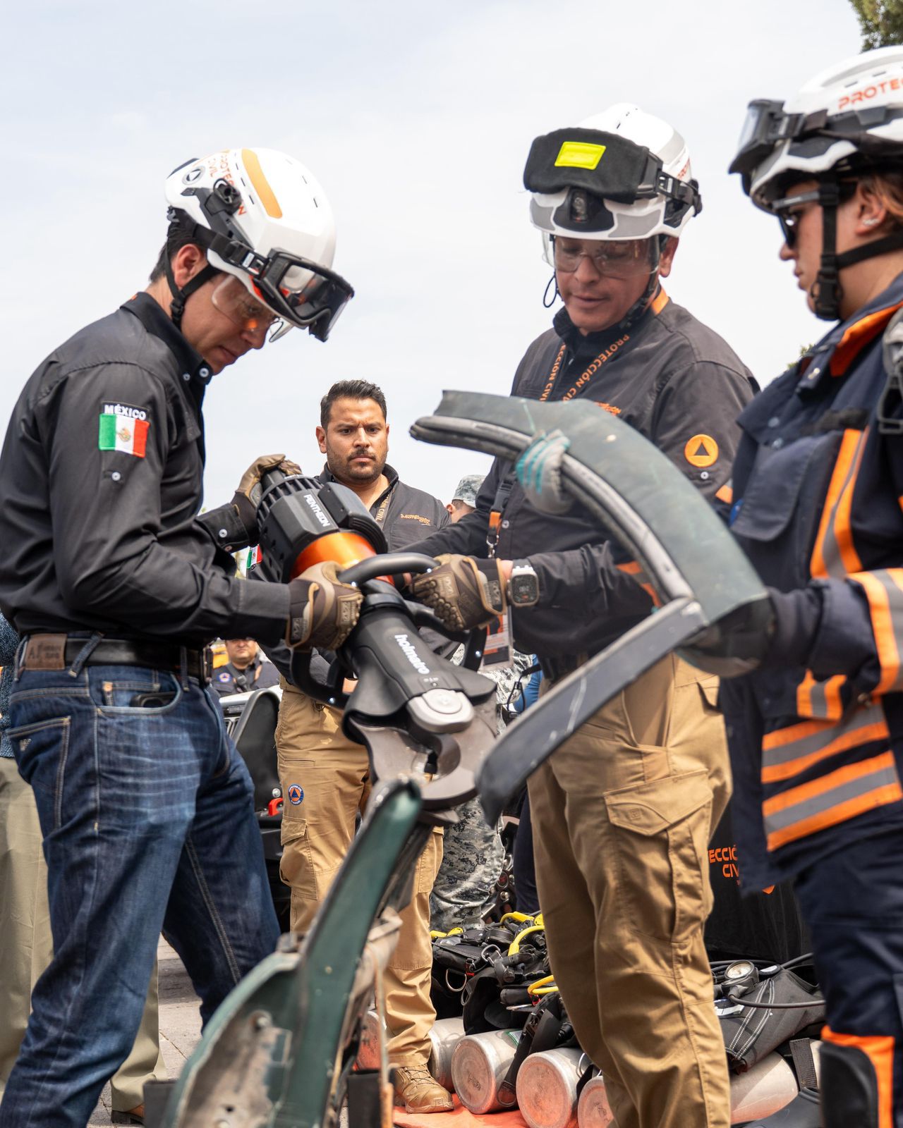 Fortalece Rodrigo Monsalvo a Protección Civil con nuevas unidades y equipamiento especializado