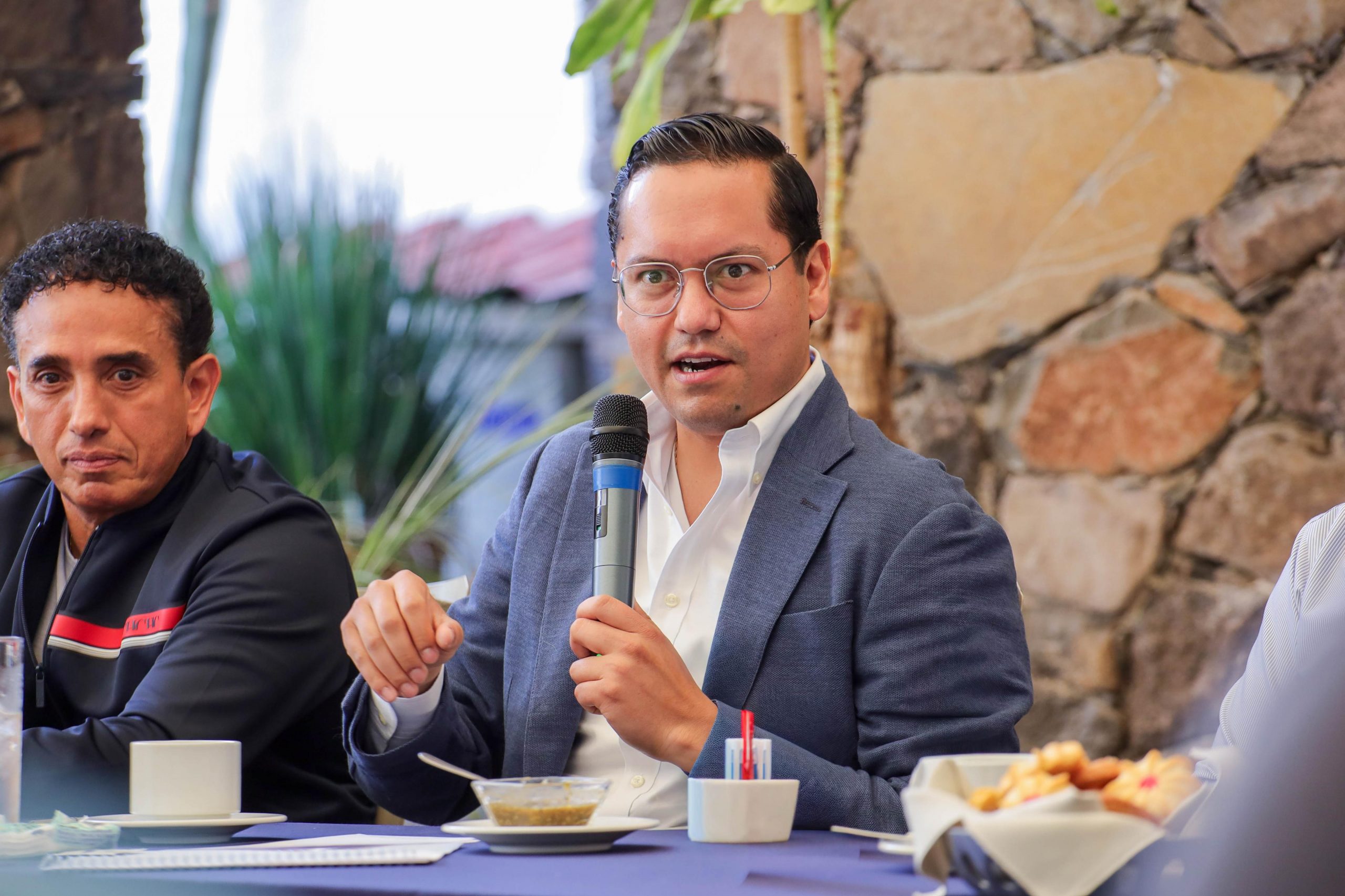 Chepe Guerrero anuncia rehabilitación de vialidad y acceso al Parque Industrial Balvanera