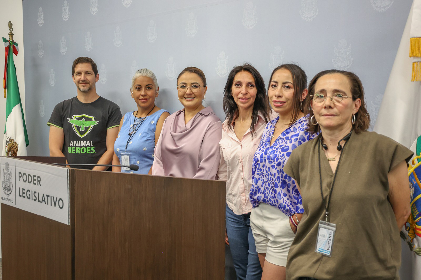La diputada Claudia Gayou y colectivos hacen un llamado  para que no se use pirotecnia en los actos oficiales