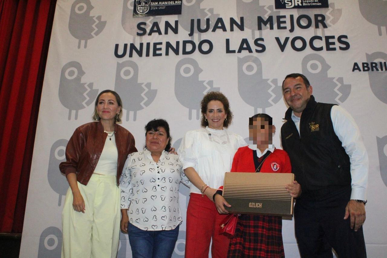 Inicia la diputada Adriana Meza, entrega de equipos de cómputo  en San Juan del Río, como parte del programa “Uniendo las Voces”