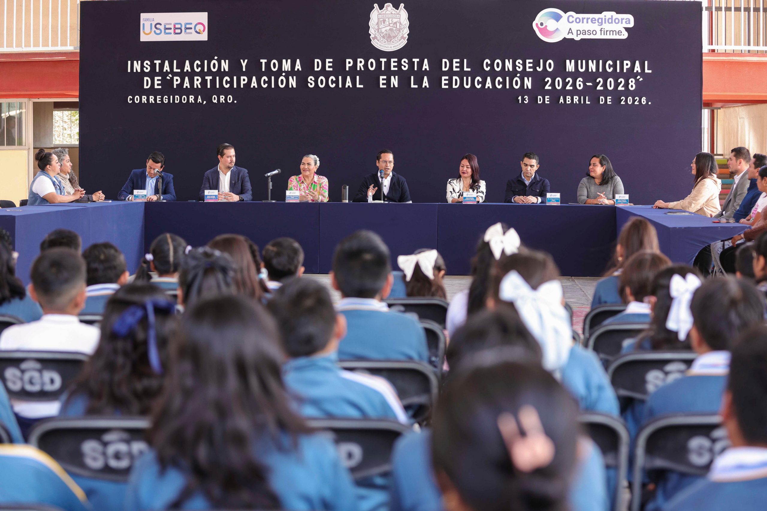 Chepe Guerrero toma protesta a Consejo de Participación Social en la Educación