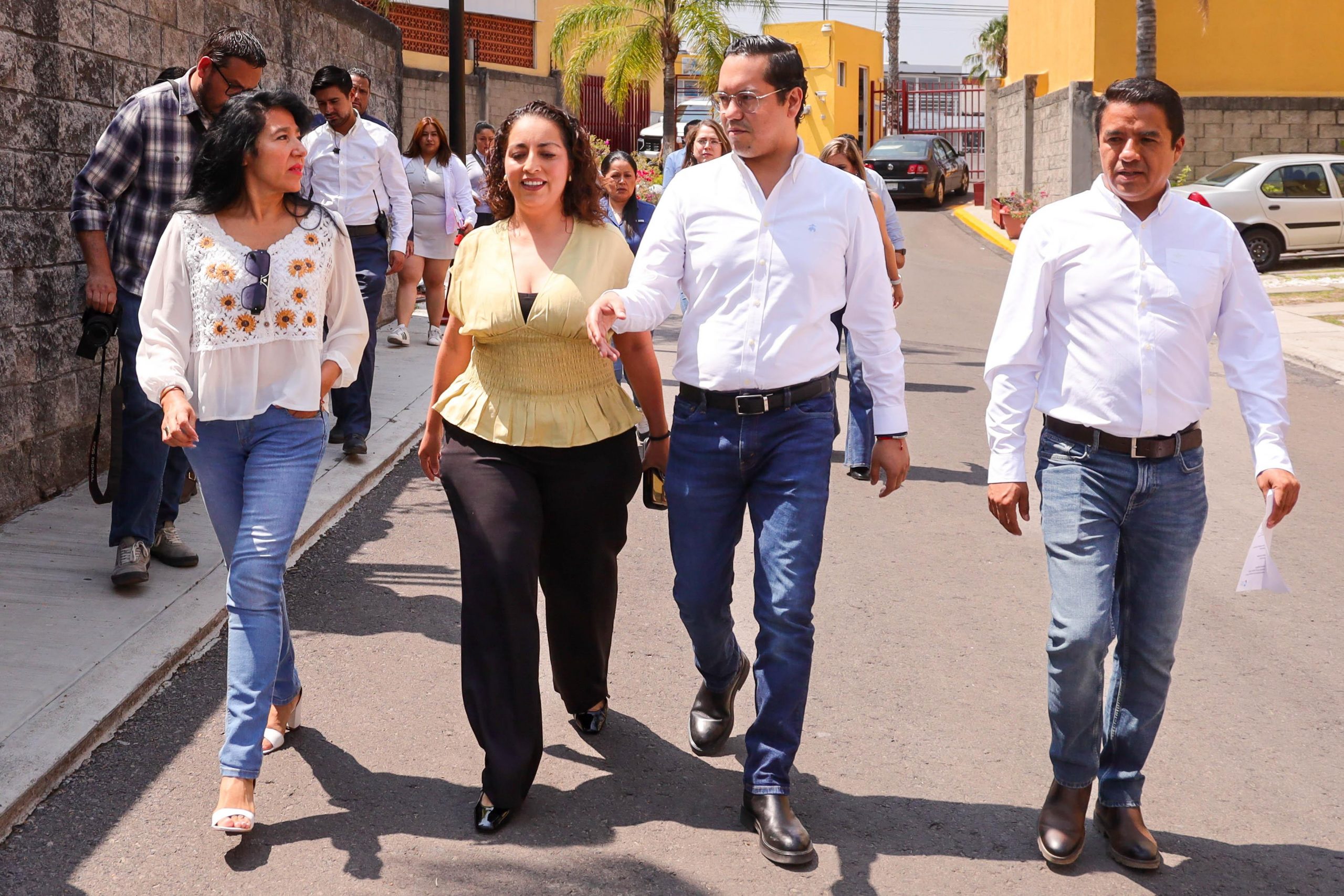 Chepe Guerrero se reúne con vecinos de “Villas de Camino Real”