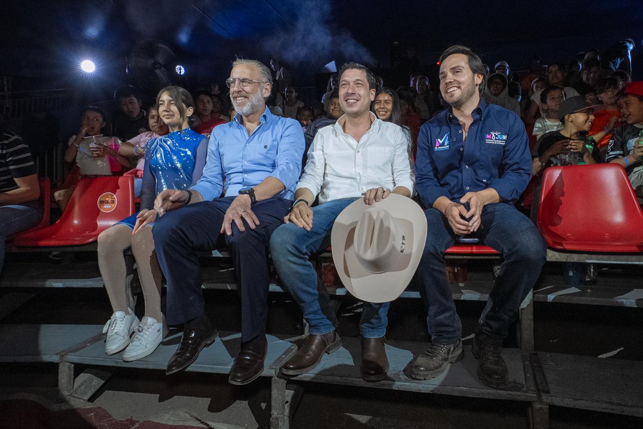Encabeza Rodrigo Monsalvo festejo del Día de la Niña y el Niño con circo gratuito en El Marqués