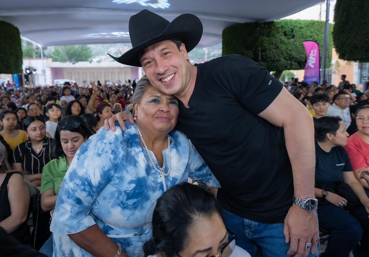 Encabeza Rodrigo Monsalvo encuentros sobre salud mental dirigidos a madres de familia