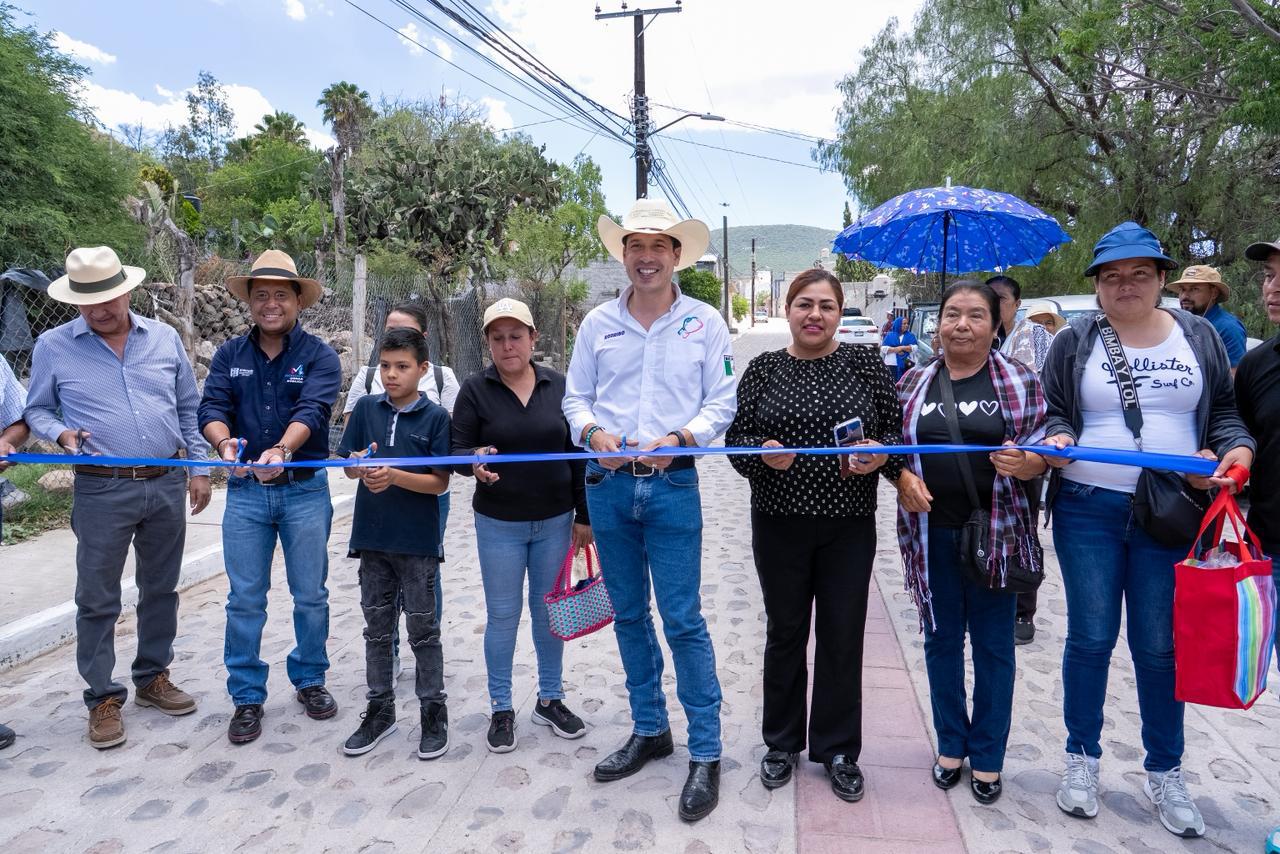 Entrega Rodrigo Monsalvo obras por más de 20 millones de pesos