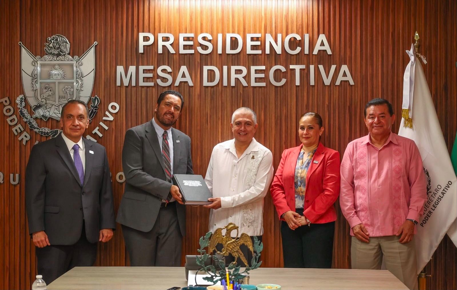 El Presidente de la Mesa Directiva del Congreso del Estado recibió al Pleno de los Magistrados del TEEQ