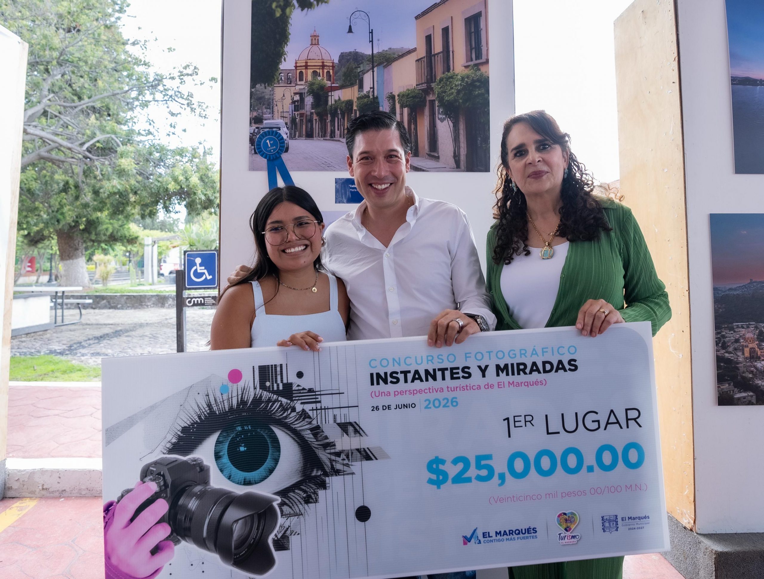 Rodrigo Monsalvo premia a ganadores de “Instantes y Miradas” y fortalece la promoción turística de El Marqués