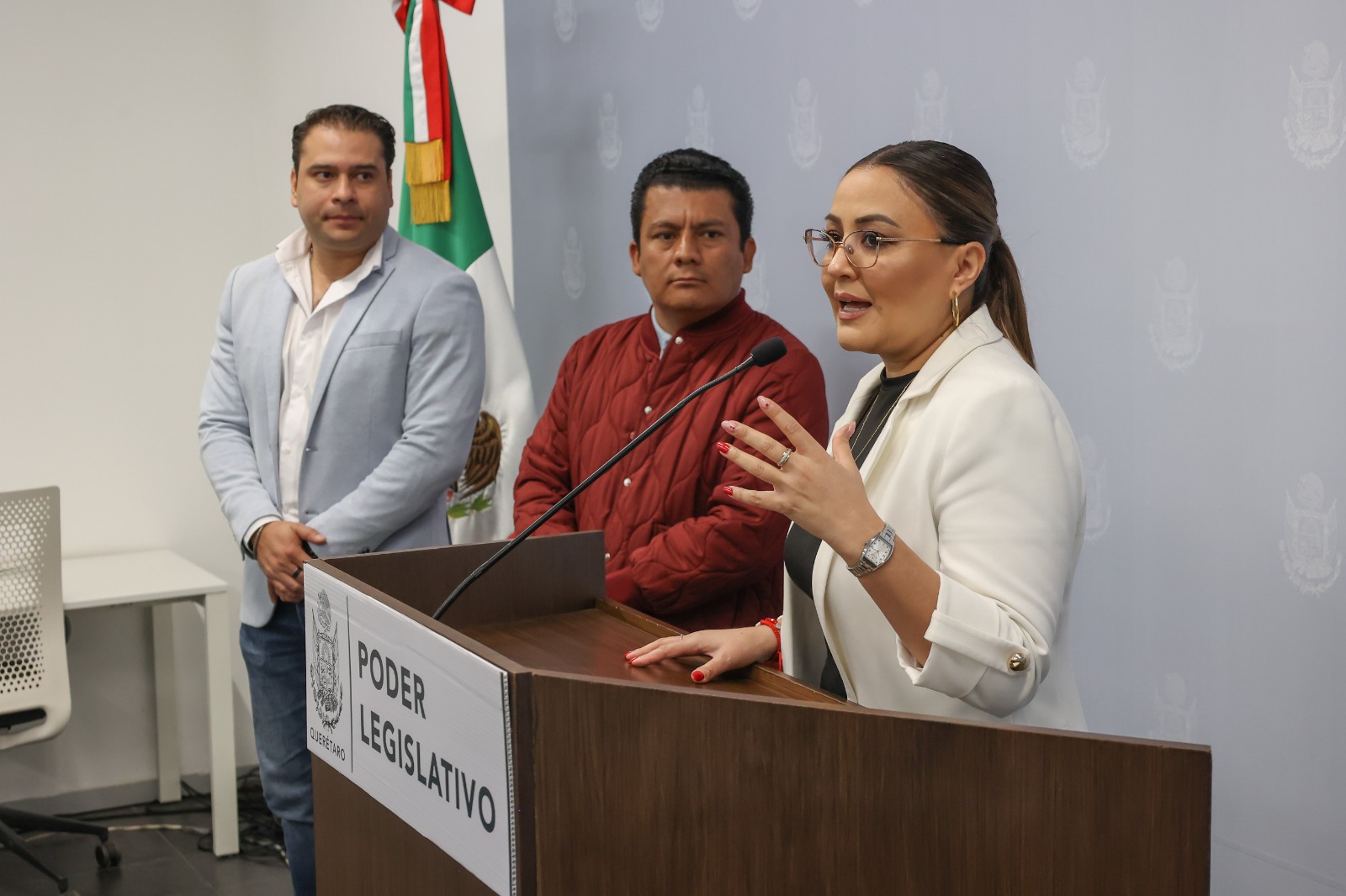 Diputada Claudia Díaz Gayou pide que se cancele y no sólo se suspenda la venta de predios del municipio de Querétaro