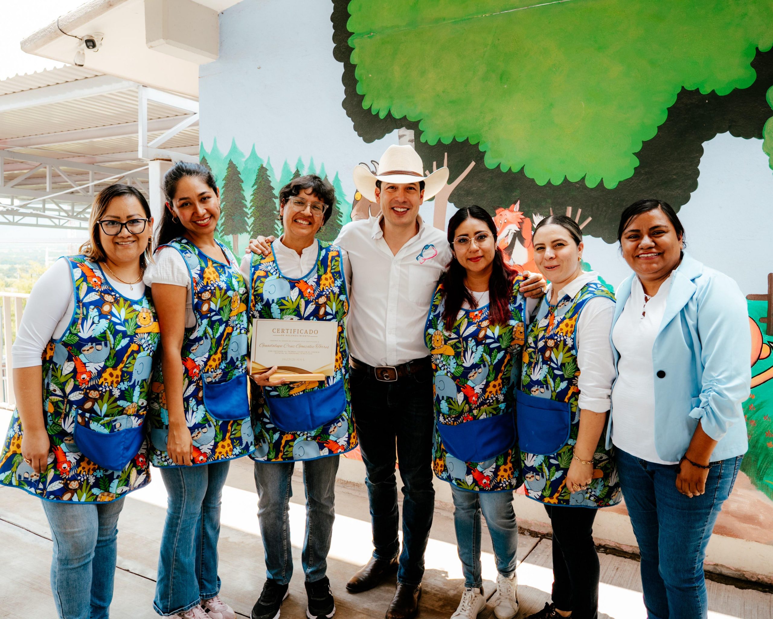 Mejores escuelas para las niñas y niños de El Marqués: Rodrigo Monsalvo entrega obras en comunidades