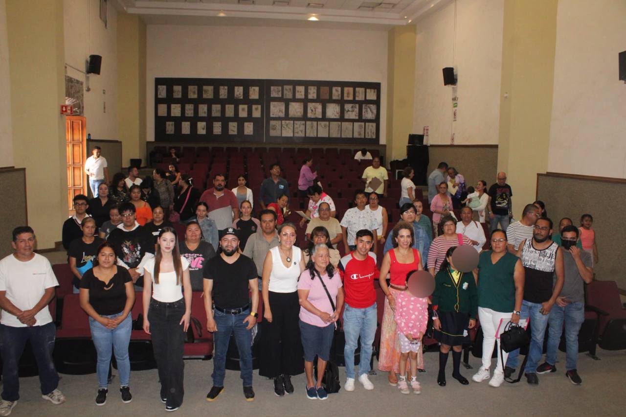 Con trabajo en equipo y gestión de la mano con la gente, llevamos más computadoras a las familias sanjuanenses: Adriana Meza