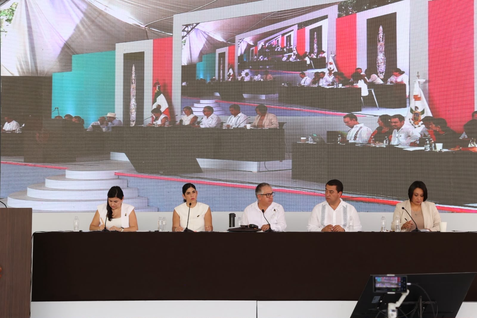 La LXI Legislatura del estado sesionó en el municipio de Jalpan de Serra